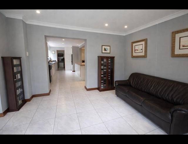 3 BEDROOM PROPERTY TO RENT IN WATERKLOOF RIDGE